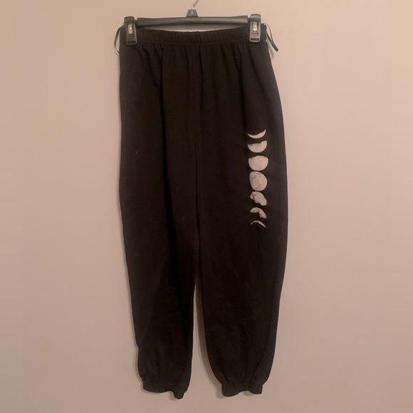 ROMWE Small Sweatpants - Picture 2 of 4